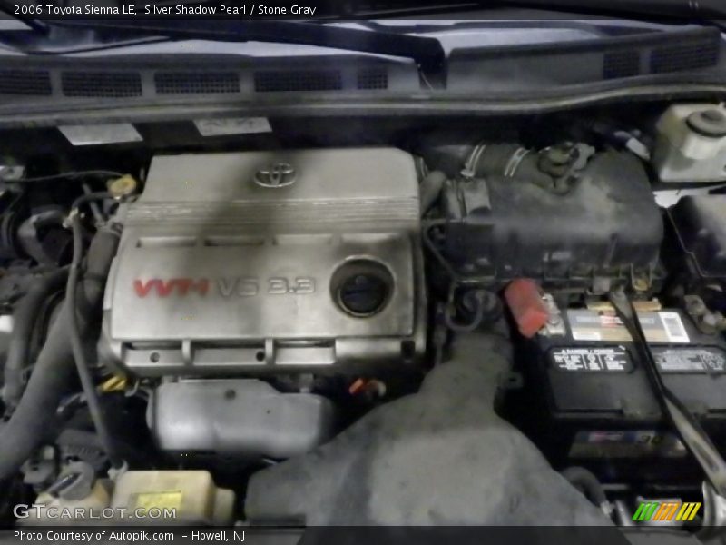 Silver Shadow Pearl / Stone Gray 2006 Toyota Sienna LE