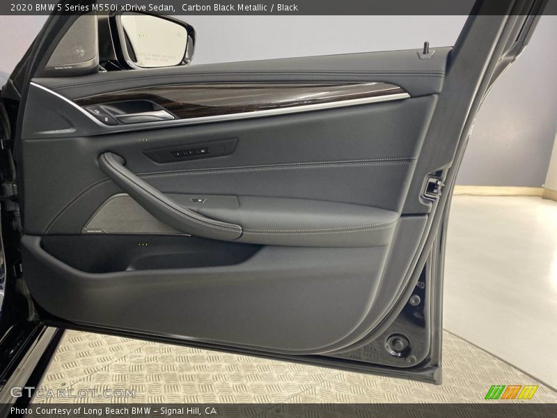 Door Panel of 2020 5 Series M550i xDrive Sedan