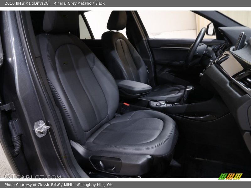 Mineral Grey Metallic / Black 2016 BMW X1 xDrive28i
