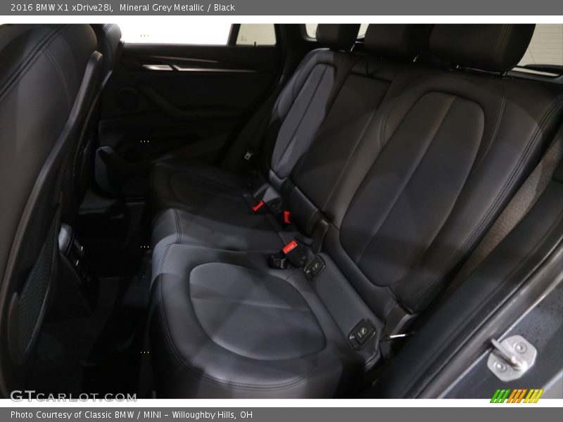 Mineral Grey Metallic / Black 2016 BMW X1 xDrive28i