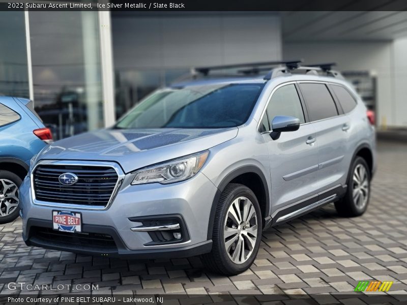 Front 3/4 View of 2022 Ascent Limited