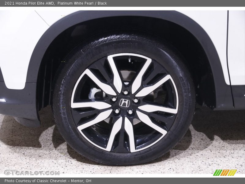 Platinum White Pearl / Black 2021 Honda Pilot Elite AWD