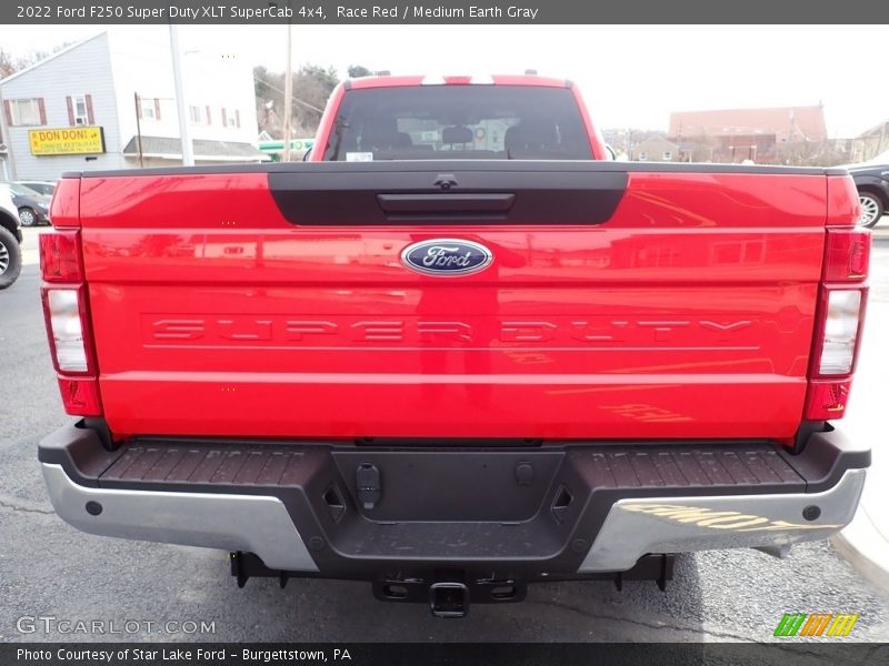 Race Red / Medium Earth Gray 2022 Ford F250 Super Duty XLT SuperCab 4x4