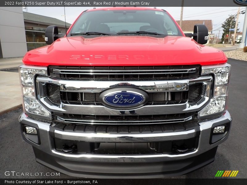 Race Red / Medium Earth Gray 2022 Ford F250 Super Duty XLT SuperCab 4x4