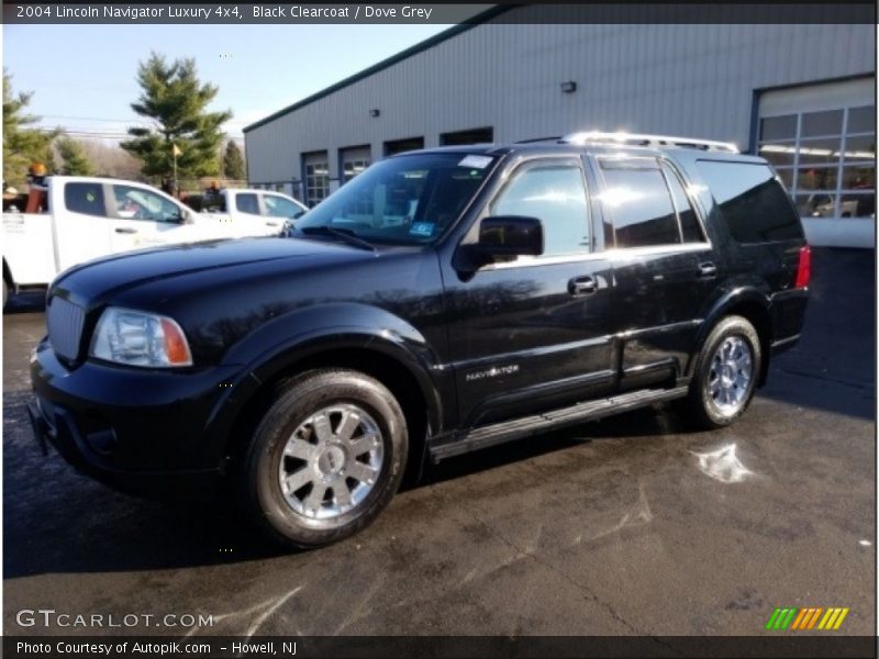 Black Clearcoat / Dove Grey 2004 Lincoln Navigator Luxury 4x4