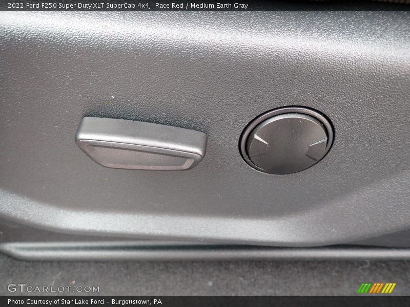 Race Red / Medium Earth Gray 2022 Ford F250 Super Duty XLT SuperCab 4x4