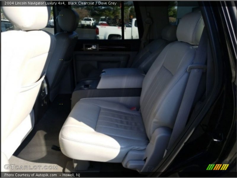 Black Clearcoat / Dove Grey 2004 Lincoln Navigator Luxury 4x4