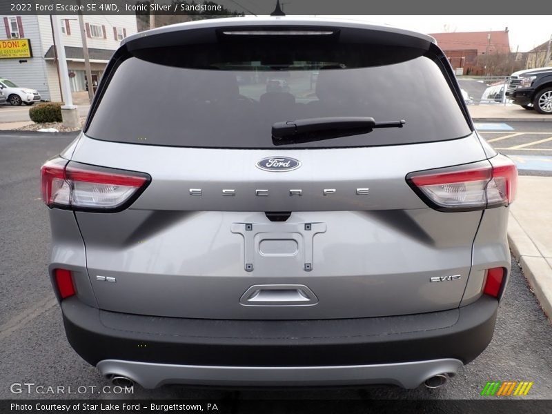 Iconic Silver / Sandstone 2022 Ford Escape SE 4WD