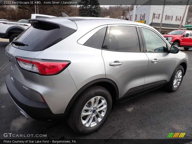 Iconic Silver / Sandstone 2022 Ford Escape SE 4WD