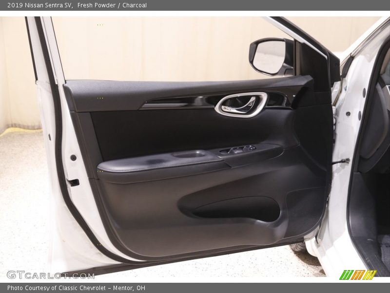 Fresh Powder / Charcoal 2019 Nissan Sentra SV