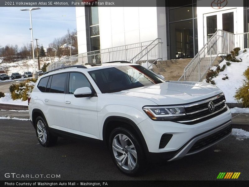 Front 3/4 View of 2021 Atlas SE 4Motion