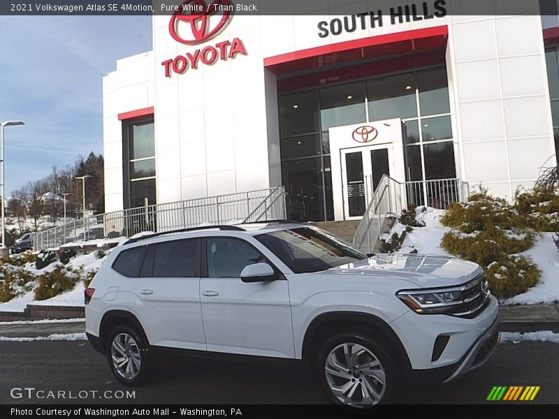 Pure White / Titan Black 2021 Volkswagen Atlas SE 4Motion