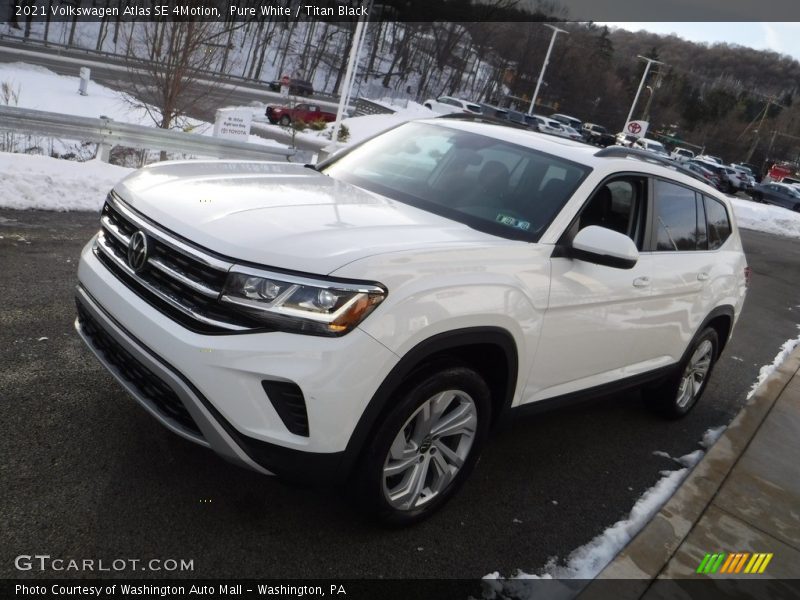 Pure White / Titan Black 2021 Volkswagen Atlas SE 4Motion