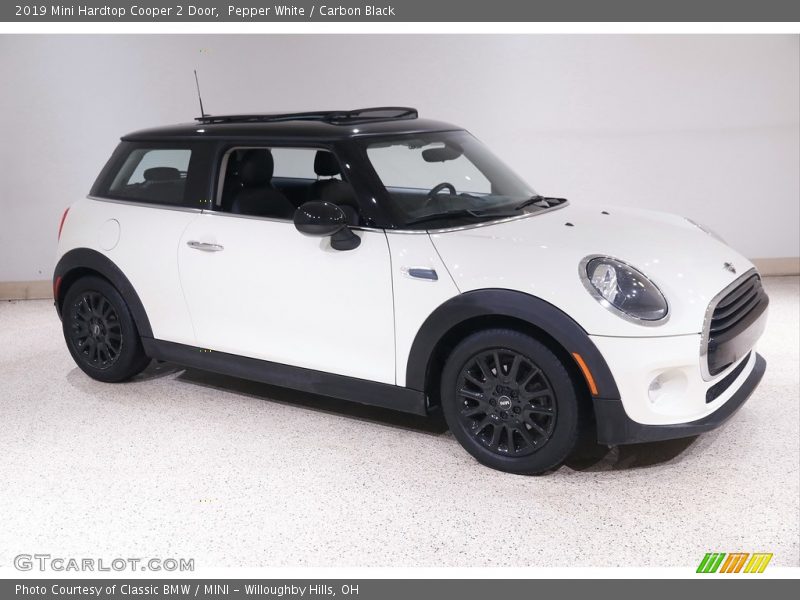 Pepper White / Carbon Black 2019 Mini Hardtop Cooper 2 Door