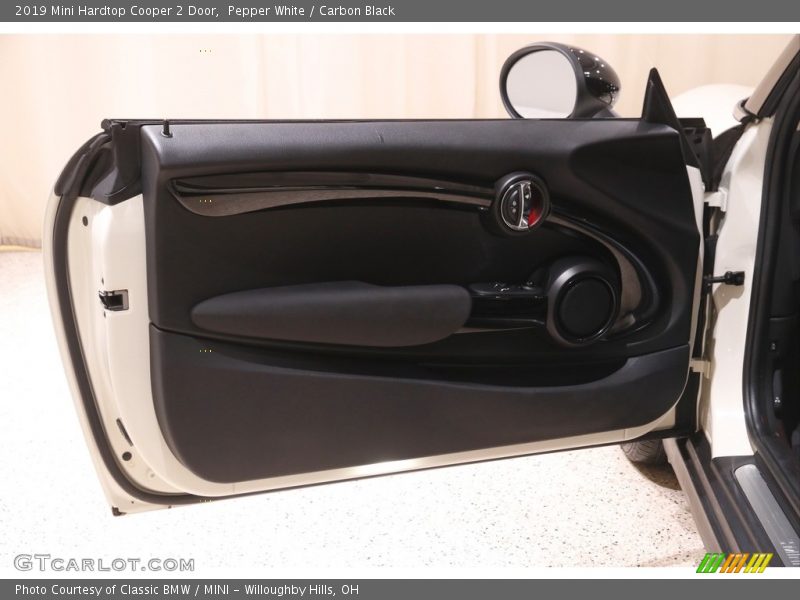 Pepper White / Carbon Black 2019 Mini Hardtop Cooper 2 Door