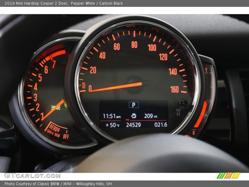 Pepper White / Carbon Black 2019 Mini Hardtop Cooper 2 Door