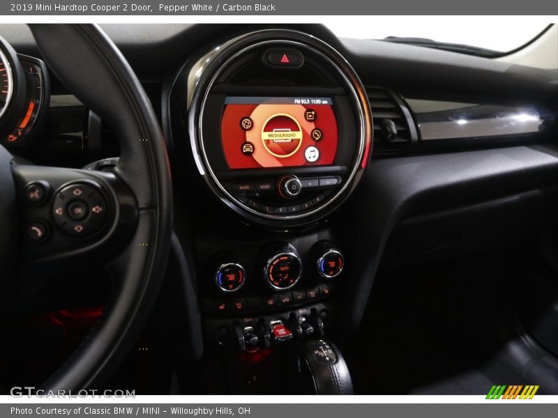 Pepper White / Carbon Black 2019 Mini Hardtop Cooper 2 Door