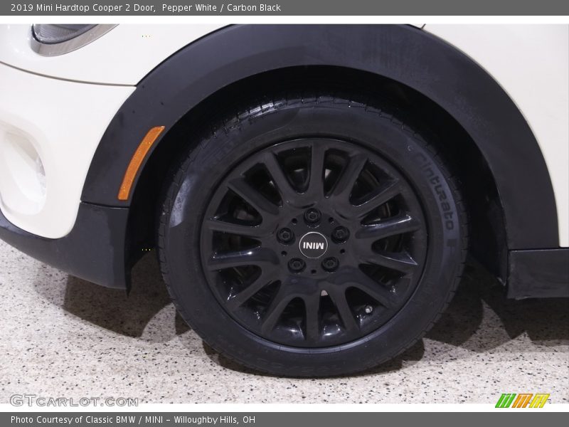 Pepper White / Carbon Black 2019 Mini Hardtop Cooper 2 Door