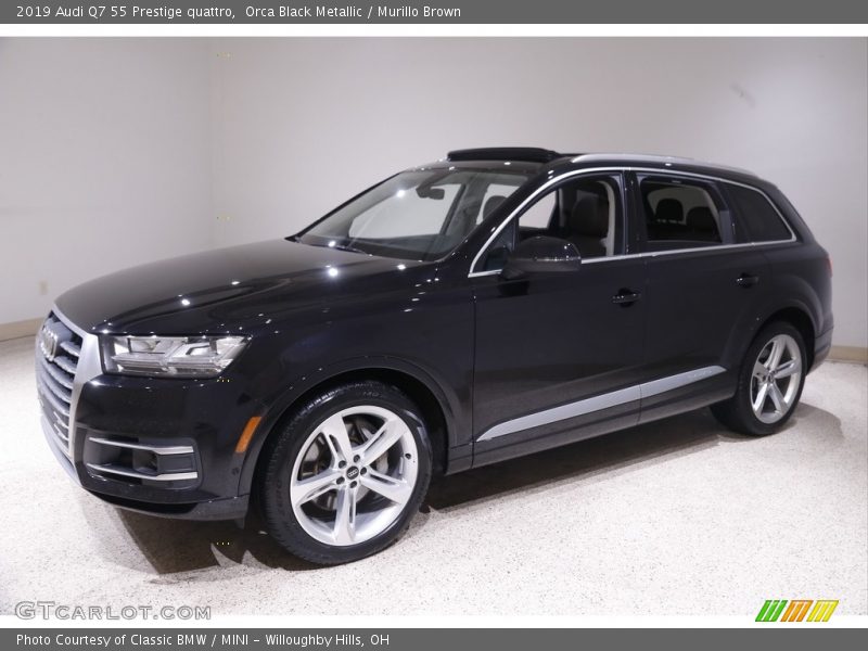 Front 3/4 View of 2019 Q7 55 Prestige quattro