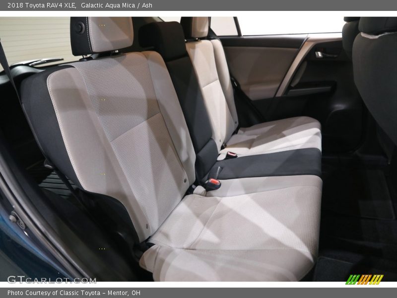 Galactic Aqua Mica / Ash 2018 Toyota RAV4 XLE