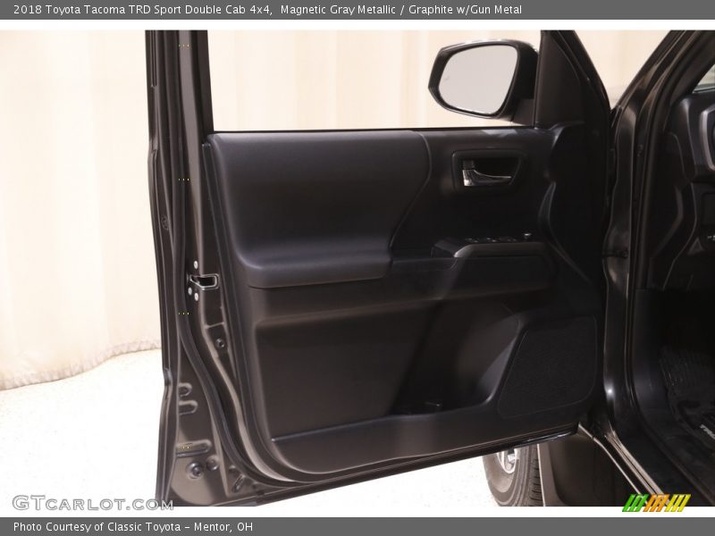 Magnetic Gray Metallic / Graphite w/Gun Metal 2018 Toyota Tacoma TRD Sport Double Cab 4x4