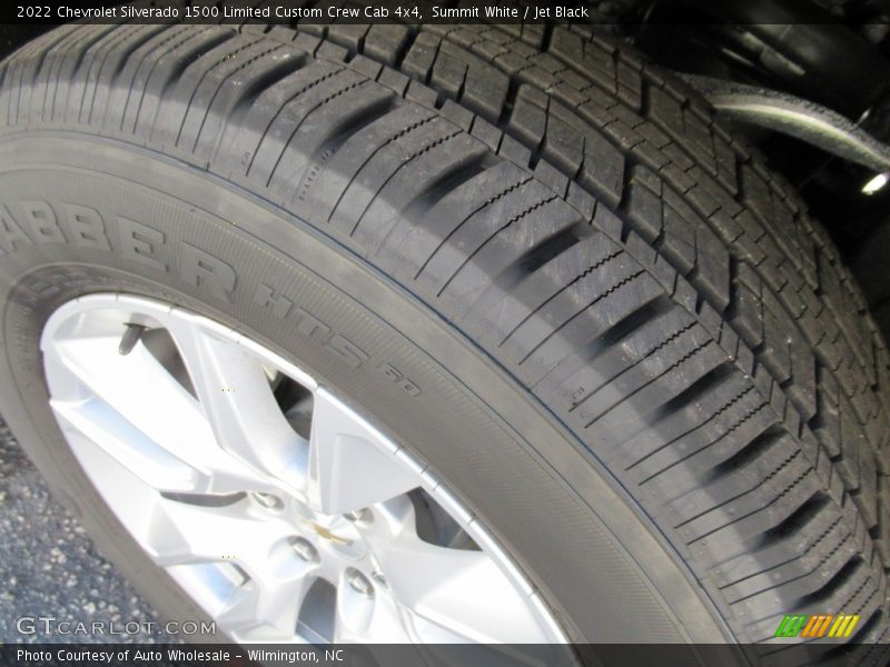 Summit White / Jet Black 2022 Chevrolet Silverado 1500 Limited Custom Crew Cab 4x4