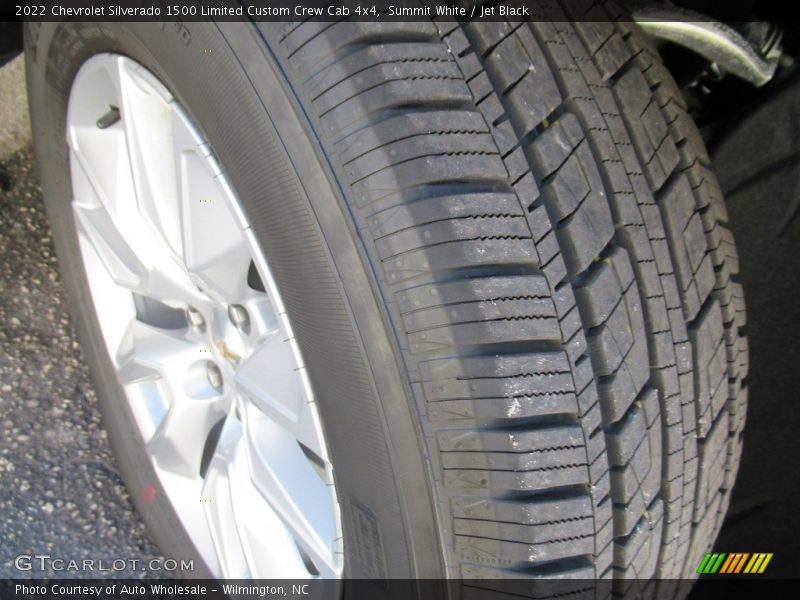 Summit White / Jet Black 2022 Chevrolet Silverado 1500 Limited Custom Crew Cab 4x4