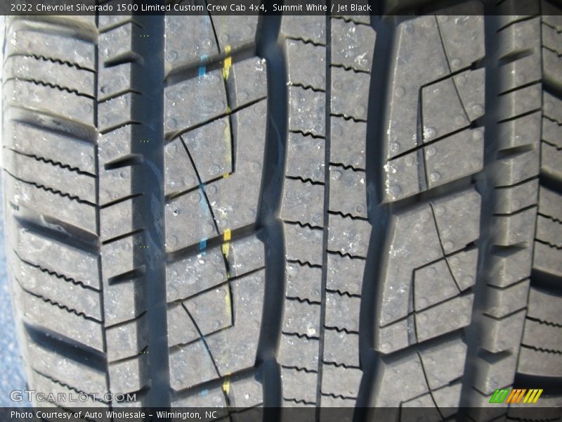 Summit White / Jet Black 2022 Chevrolet Silverado 1500 Limited Custom Crew Cab 4x4