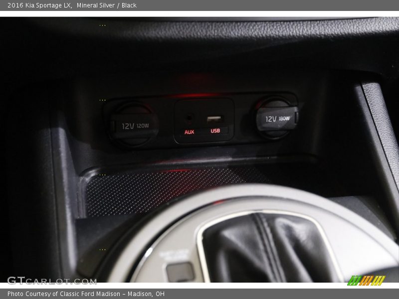 Mineral Silver / Black 2016 Kia Sportage LX