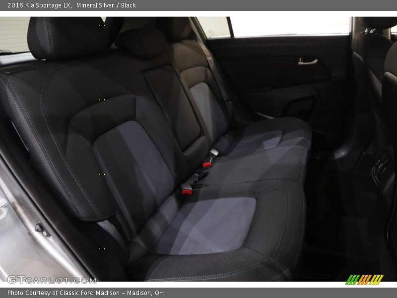 Mineral Silver / Black 2016 Kia Sportage LX