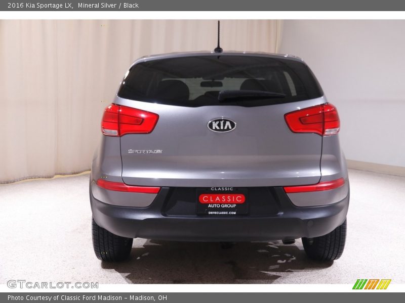 Mineral Silver / Black 2016 Kia Sportage LX