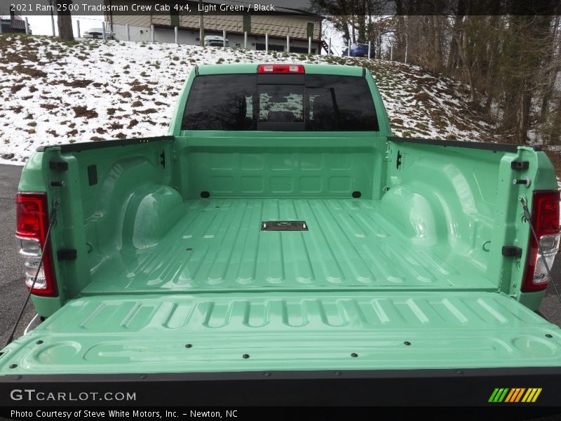  2021 2500 Tradesman Crew Cab 4x4 Trunk