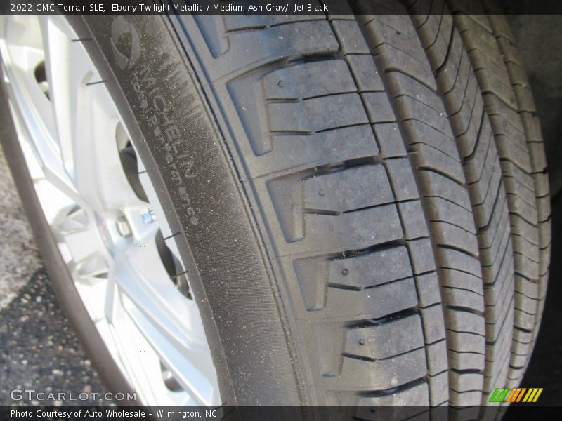 Ebony Twilight Metallic / Medium Ash Gray/­Jet Black 2022 GMC Terrain SLE