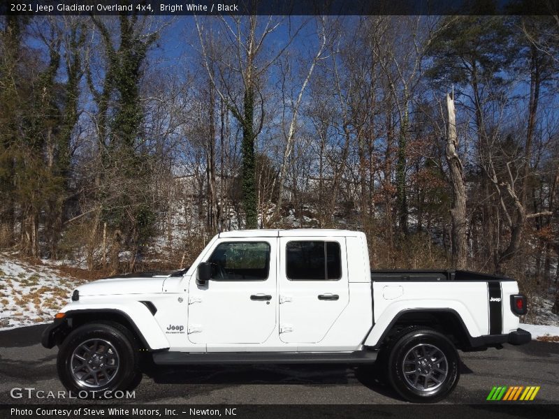Bright White / Black 2021 Jeep Gladiator Overland 4x4