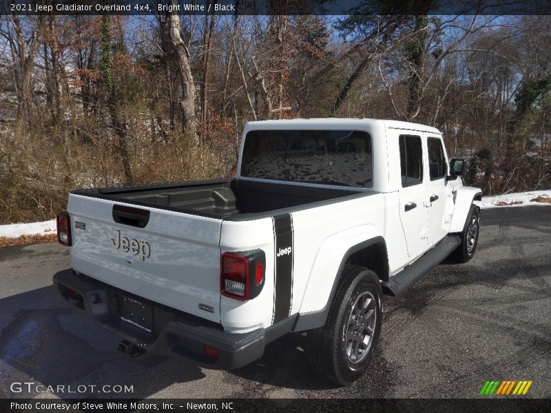 Bright White / Black 2021 Jeep Gladiator Overland 4x4