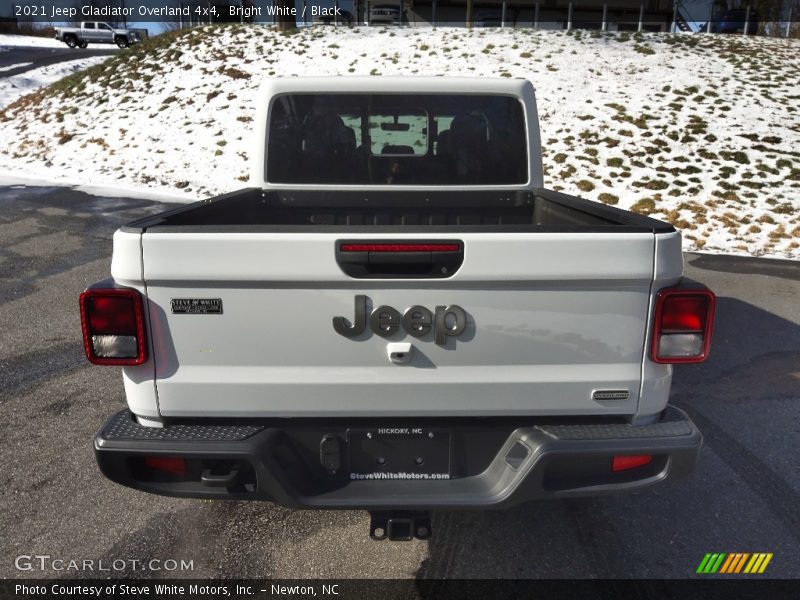 Bright White / Black 2021 Jeep Gladiator Overland 4x4