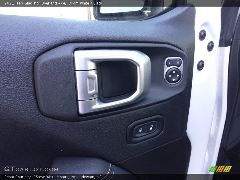 Bright White / Black 2021 Jeep Gladiator Overland 4x4