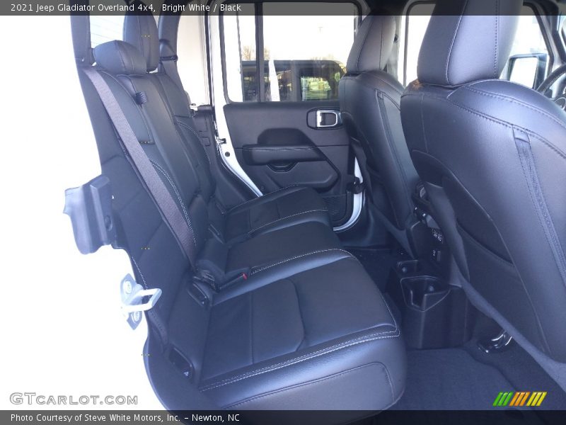 Bright White / Black 2021 Jeep Gladiator Overland 4x4