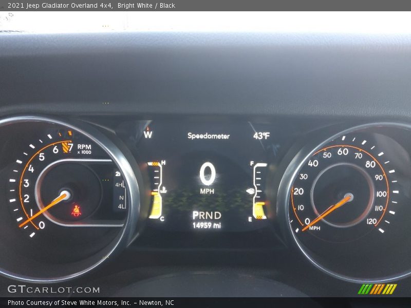 Bright White / Black 2021 Jeep Gladiator Overland 4x4