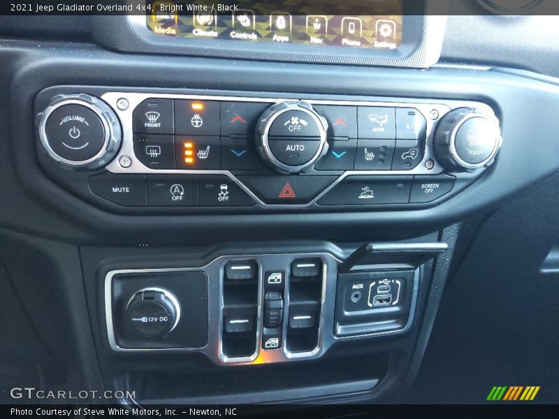 Bright White / Black 2021 Jeep Gladiator Overland 4x4