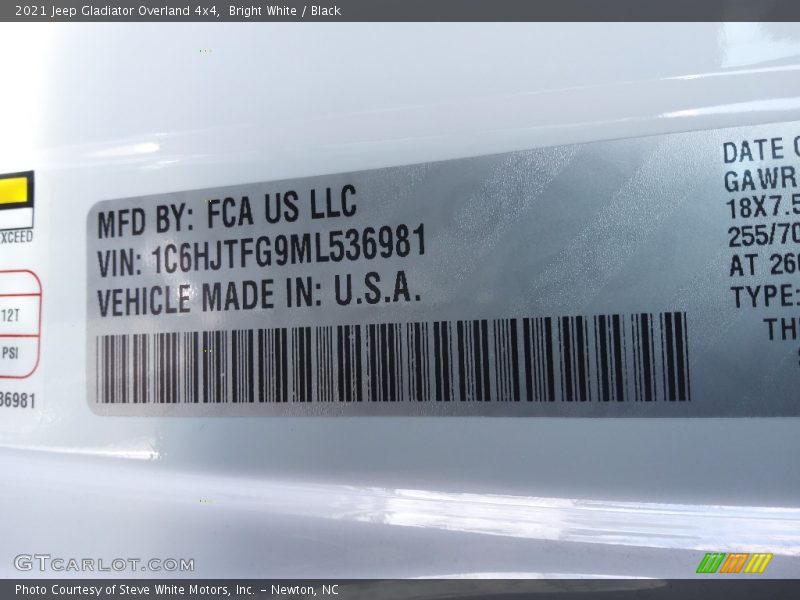 Bright White / Black 2021 Jeep Gladiator Overland 4x4