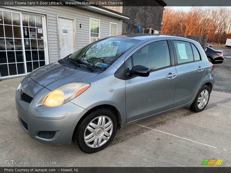 Meteorite Metallic / Dark Charcoal 2010 Toyota Yaris 5 Door Liftback