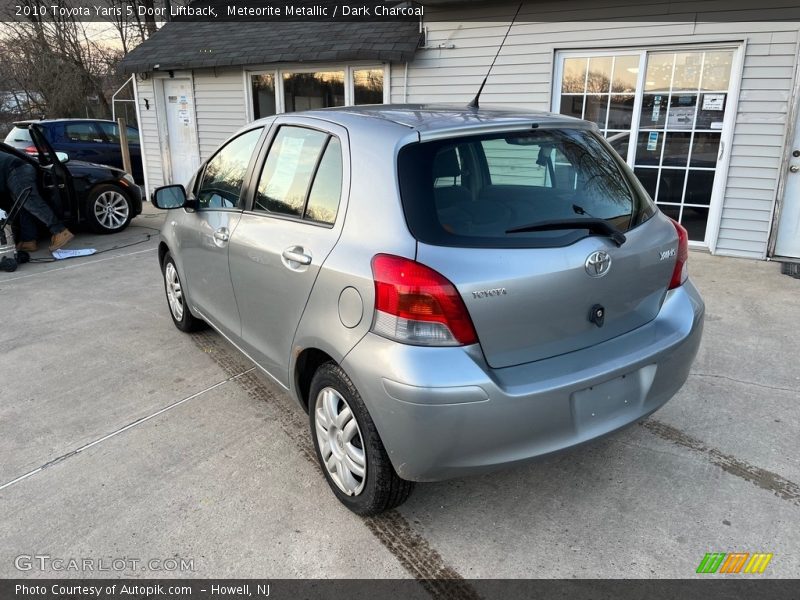 Meteorite Metallic / Dark Charcoal 2010 Toyota Yaris 5 Door Liftback