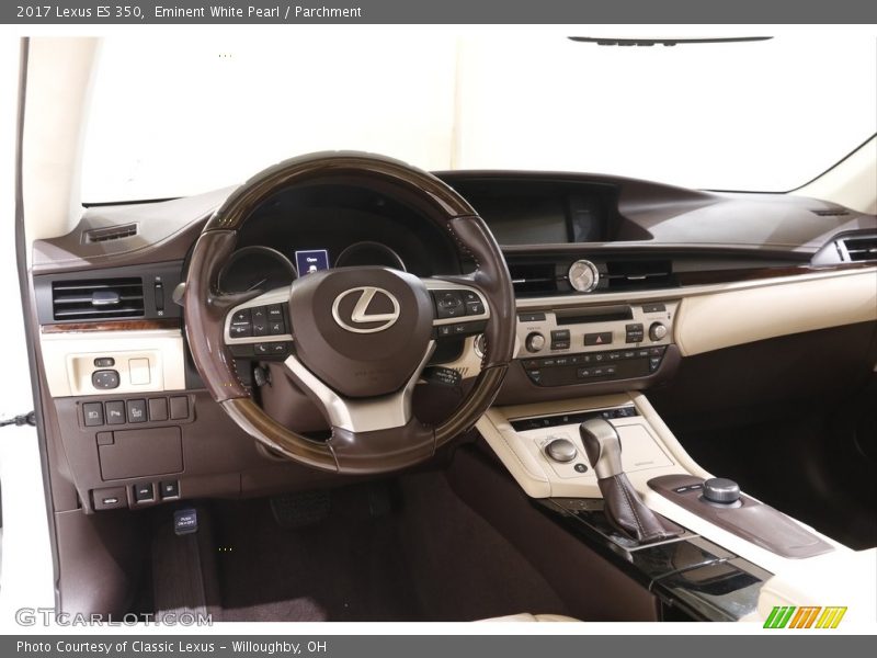 Eminent White Pearl / Parchment 2017 Lexus ES 350