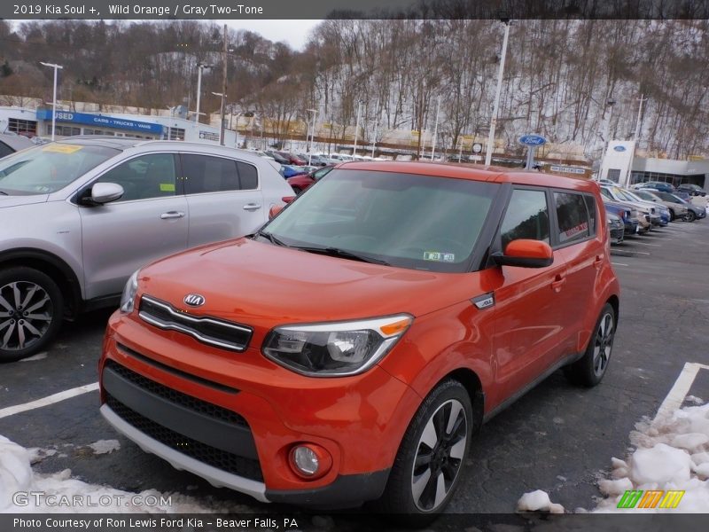 Front 3/4 View of 2019 Soul +