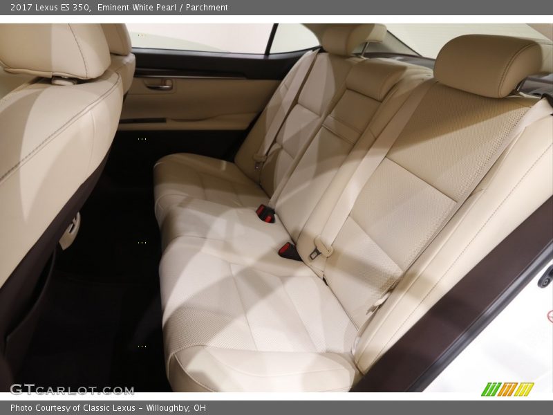 Eminent White Pearl / Parchment 2017 Lexus ES 350