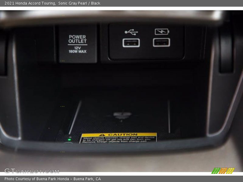 Sonic Gray Pearl / Black 2021 Honda Accord Touring