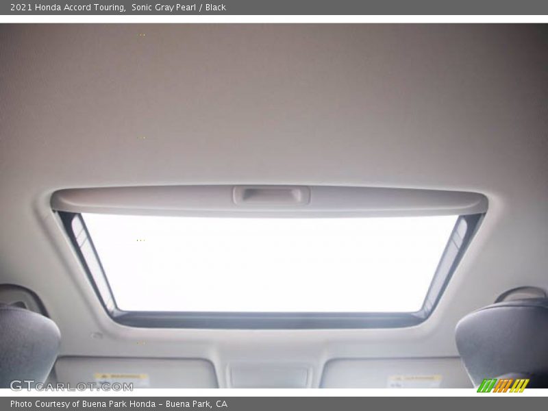 Sonic Gray Pearl / Black 2021 Honda Accord Touring