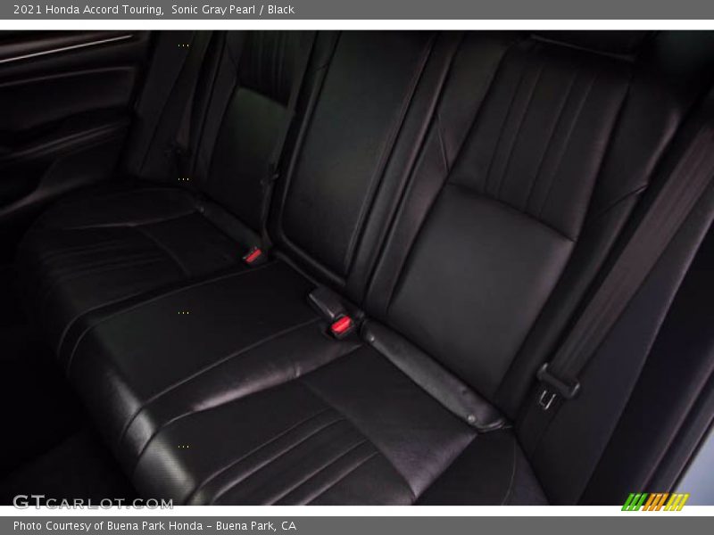 Sonic Gray Pearl / Black 2021 Honda Accord Touring