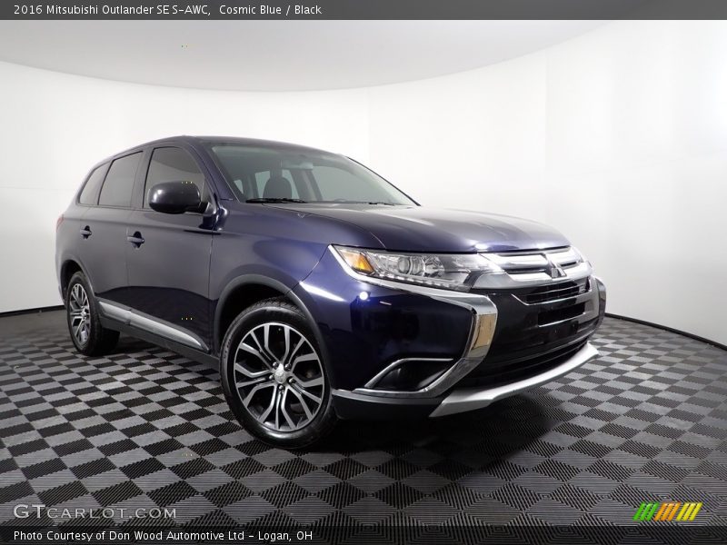 Front 3/4 View of 2016 Outlander SE S-AWC